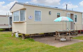 Norfolk Lavender Caravan - Sleeps 4 - Wifi And Sky Tv Included